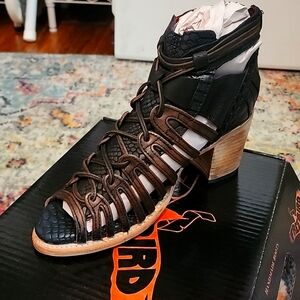 Freebird Wazee Leather booties size 9 Black